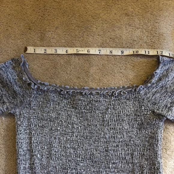 NWOT Hollister Grayscale Frill Shirred Long Sleeve Cropped Top - Picture 5 of 9